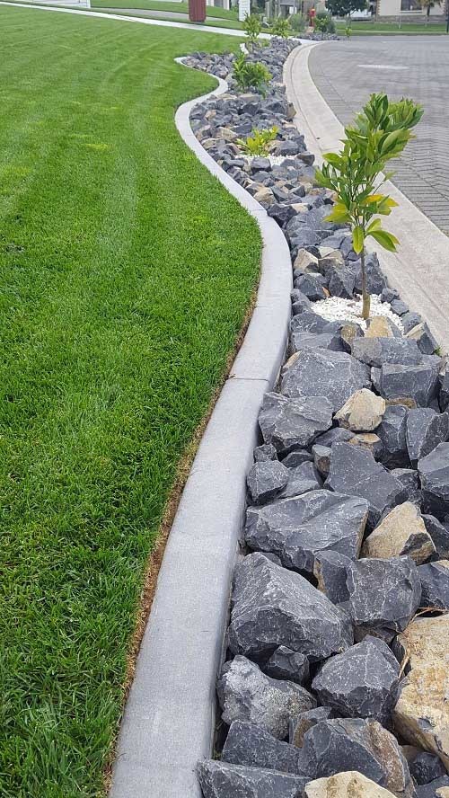 Concrete Garden Edging?h=5c7be571